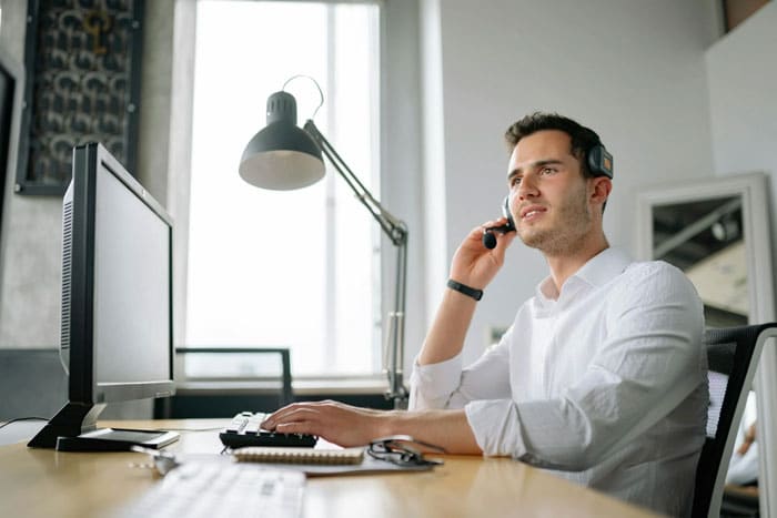 Customer Service Leader Job Description