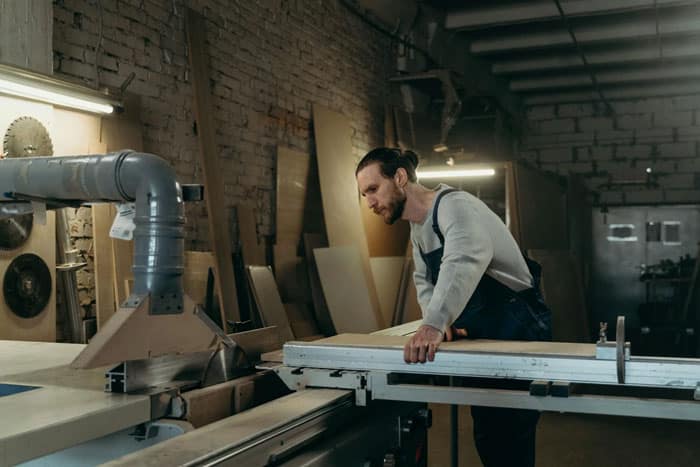 Cut Off Saw Operator Job Description