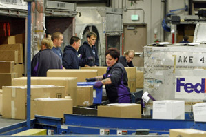 FedEx Package Handler Job Description, Key Duties and Responsibilities