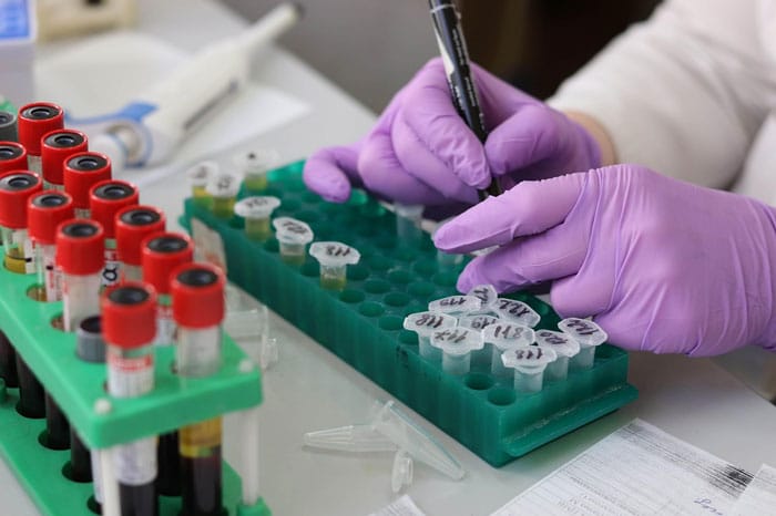 How to Become a Forensic Science Technician