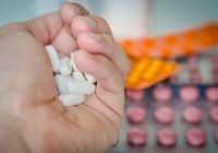 How to Become a Pharmacy Assistant