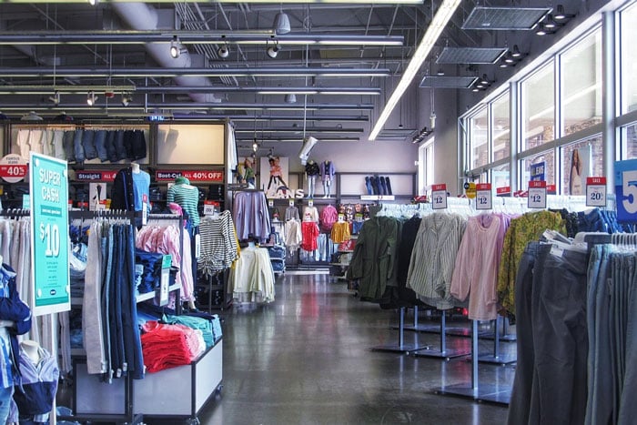 Retail Sales Worker Job Description