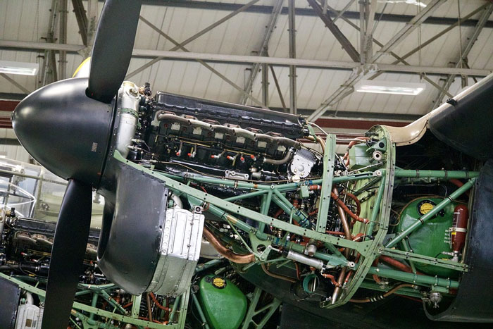 Aviation Maintenance Technician Job Description
