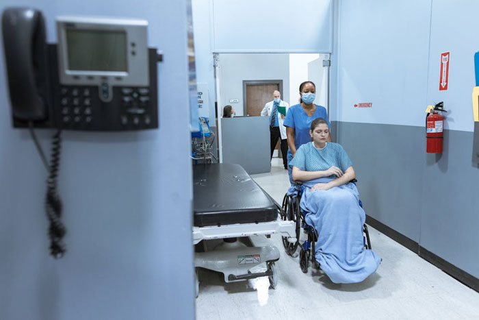 How to Become a Certified Nursing Assistant