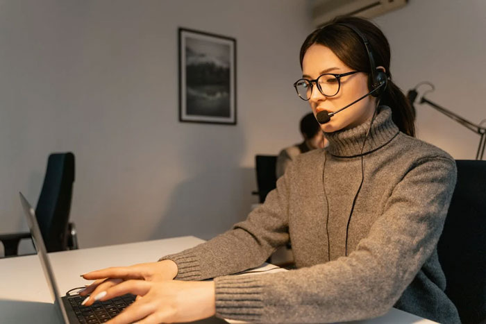 Bilingual Customer Service Associate Job Description