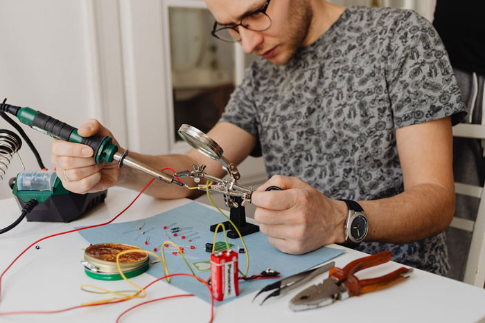 Electrical Maintenance Technician Job Description